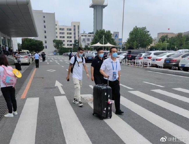 小学生亲嘴